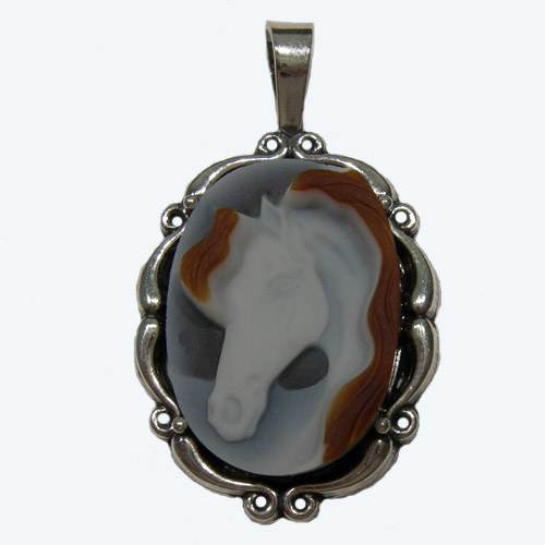 Sterling Silver banded Agate horsehead cameo pendant