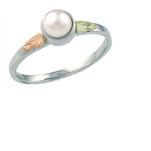 Landstrom's Black Hills Gold Sterling Silver 4mm pearl ring