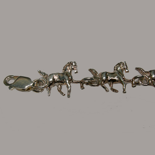 Sterling Silver close up of horse link bracelet