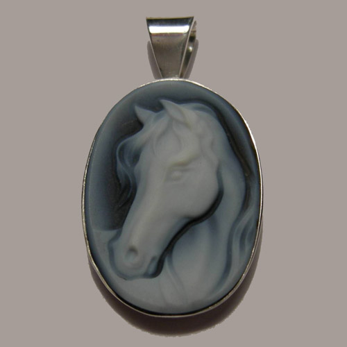 Sterling Silver bezel set Agate cameo pendant
