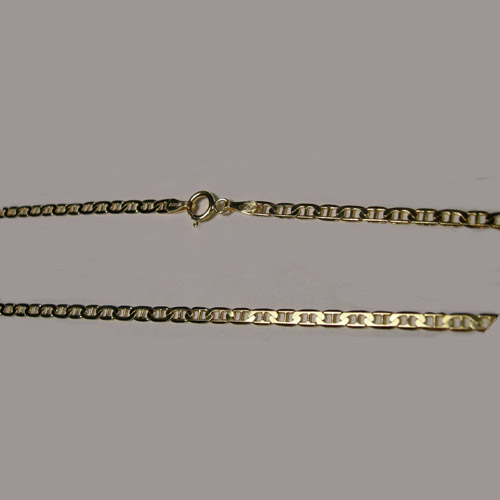 close up of 14 kt.y.g. 20 inch Anchor chain