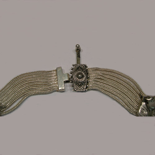 Clasp of Sterling Silver horsehead collar necklace