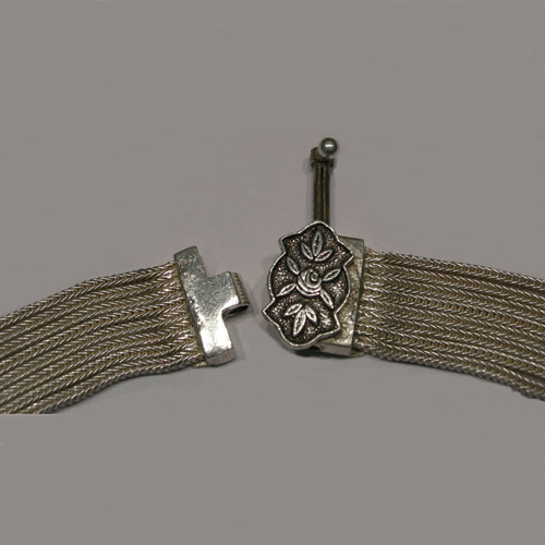 Clasp of Sterling Silver horsehead collar necklace