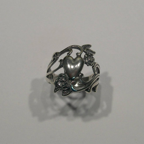 Sterling Silver Heart and flowers filigree ring