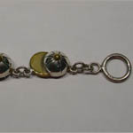 O ring clasp of jockey's cap bracelet