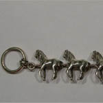 O ring clasp of trotting horse link bracelet