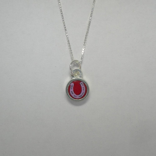 opposite side of mini circle horseshoe necklace